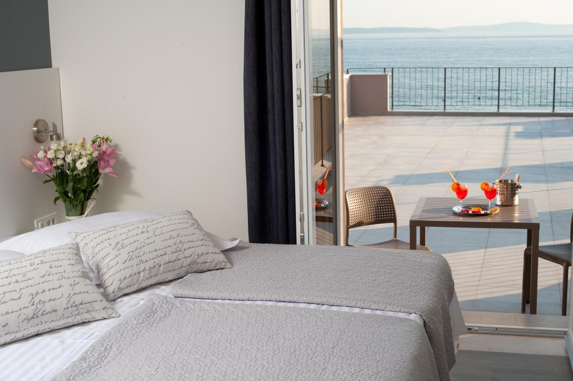 Seaside Luxury Suites 珀德垂那 客房 照片