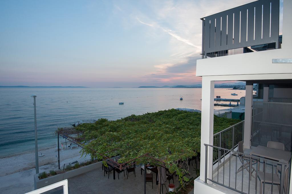 Seaside Luxury Suites 珀德垂那 外观 照片