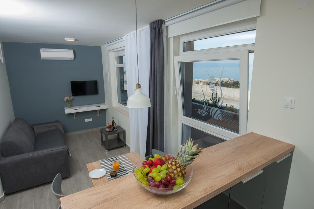 Seaside Luxury Suites 珀德垂那 外观 照片