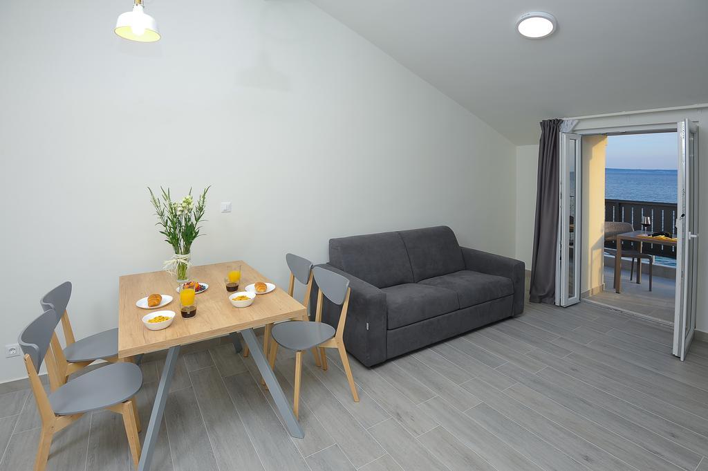 Seaside Luxury Suites 珀德垂那 外观 照片